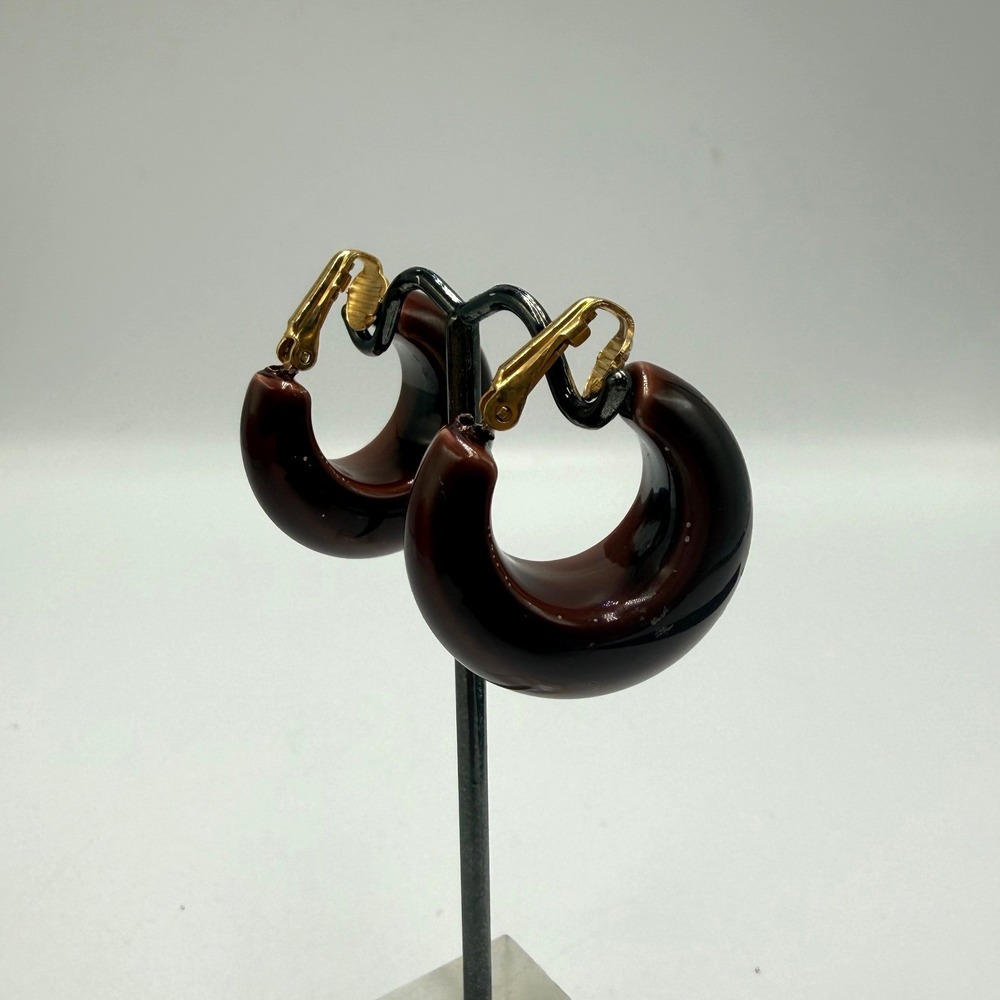 Vintage Brown Resin Chunky Hoop Clip On Earrings Gold Tone Mid Century Style